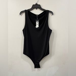 NWT, Express body contour, black body suit, size L